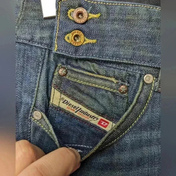 NWT ! DIESEL CHERONE Model size 28X32 Y2K low waist, straight leg style - Picture 4 of 13